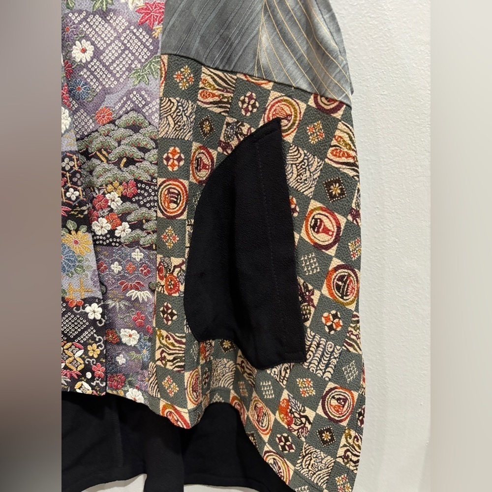 YASUKO Vest Womens Medium/Large Black Kimono Silk Pockets 1 Button Oriental Art - Picture 9 of 9